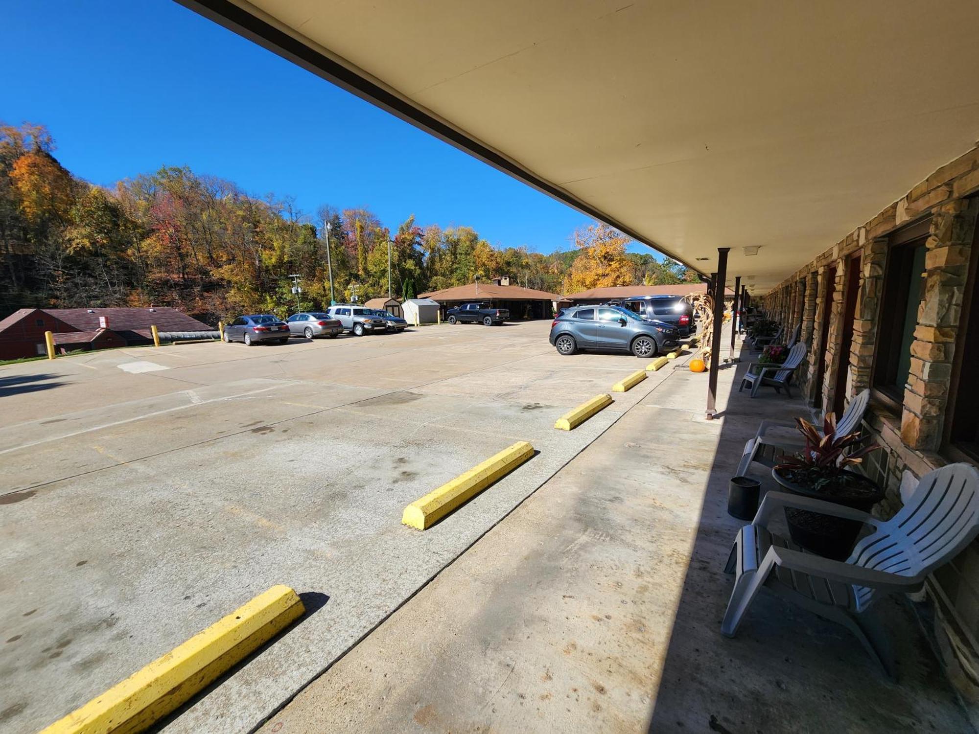 Jefferson Hills Motel Clairton Exterior foto